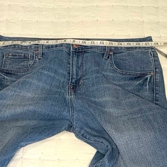 Old Navy Curvy Boot Cut Mid Rise Jeans Women's 14 | Light Blue Denim - Picture 7 of 10